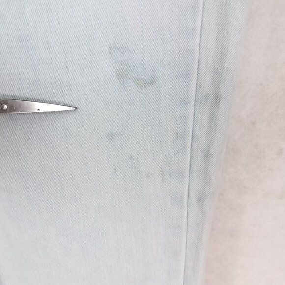 Nasty Gal Collection Size 18 Light denim wash Distressed Jeans Ripped NWT w flaw - Picture 15 of 16